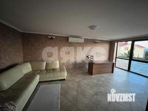 Дом 350м&sup2;, 3-этажный, участок 20 сот.  