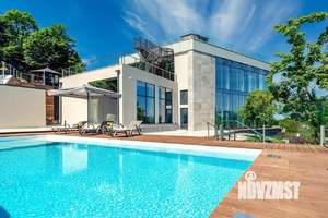 Дом 250м², 2-этажный, участок 10 сот.  