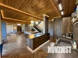 Дом 550м², 3-этажный, участок 15 сот.  