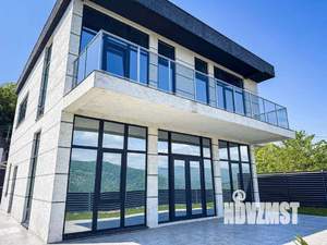 Дом 195м², 2-этажный, участок 5 сот.  