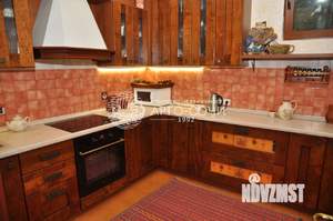 Коттедж 250м², 2-этажный, участок 10 сот.  