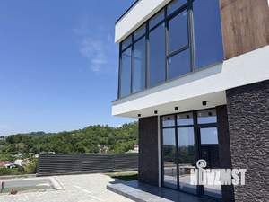 Дом 200м², 2-этажный, участок 4 сот.  