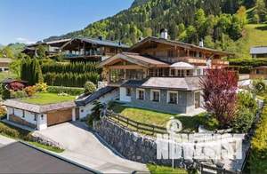 Дом 310м², 3-этажный, участок 8 сот.  