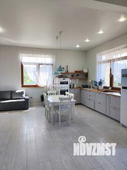 Дом 181м², 2-этажный, участок 6 сот.  