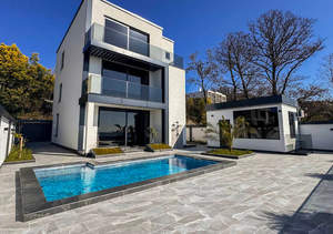 Дом 275м², 3-этажный, участок 5 сот.  