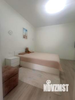 Коттедж 180м², 23-этажный, участок 7 сот.  