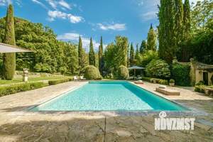 Дом 620м², 2-этажный, участок 30 сот.  