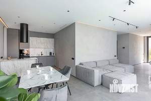 Коттедж 1300м², 2-этажный, участок 20 сот.  