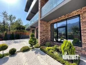 Дом 498м², 3-этажный, участок 8 сот.  