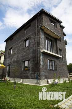 Коттедж 263м², 3-этажный, участок 6 сот.  