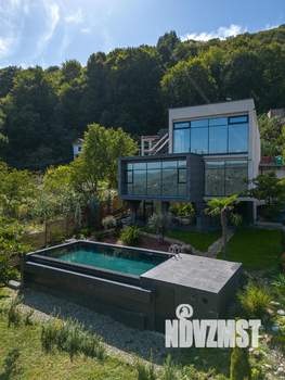 Коттедж 420м², 3-этажный, участок 20 сот.  