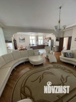 Коттедж 402м², 3-этажный, участок 7 сот.  