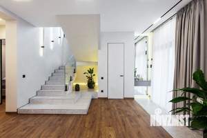 Дом 220м², 2-этажный, участок 5 сот.  