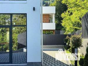 Дом 240м², 2-этажный, участок 4 сот.  