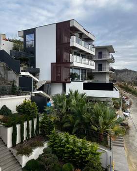 Дом 436м&sup2;, 3-этажный, участок 5 сот.  