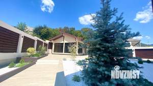 Дом 250м&sup2;, 2-этажный, участок 9 сот.  