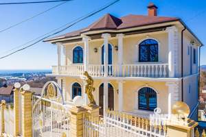 Дом 330м², 2-этажный, участок 7 сот.  