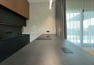 Дом 288м², 3-этажный, участок 8 сот.  