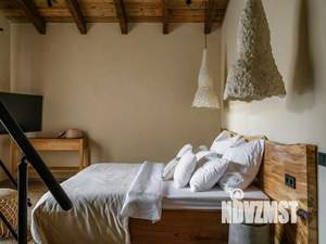 Коттедж 350м², 2-этажный, участок 10 сот.  