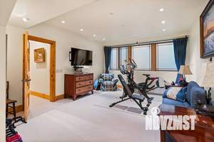 Дом 550м², 2-этажный, участок 30 сот.  