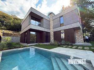 Дом 299м², 2-этажный, участок 6 сот.  