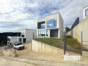 Коттедж 177м², 2-этажный, участок 5 сот.  