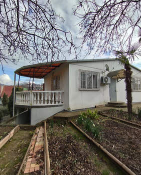 Дом 210м², 2-этажный, участок 11 сот.  