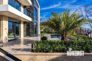 Дом 356м², 3-этажный, участок 6 сот.  