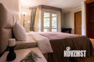 Дом 250м², 3-этажный, участок 15 сот.  