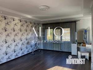 Дом 180м², 3-этажный, участок 10 сот.  
