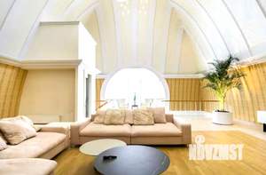 Коттедж 250м², 2-этажный, участок 5 сот.  