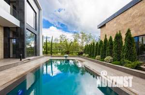 Коттедж 1200м², 2-этажный, участок 22 сот.  