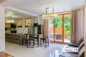 Дом 500м², 3-этажный, участок 12 сот.  