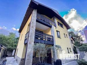 Дом 250м², 3-этажный, участок 6 сот.  