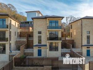 Коттедж 190м², 3-этажный, участок 4 сот.  