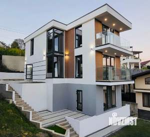 Коттедж 190м², 3-этажный, участок 4 сот.  