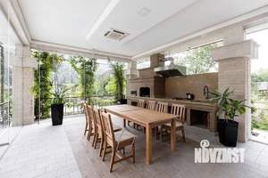 Дом 250м², 2-этажный, участок 8 сот.  