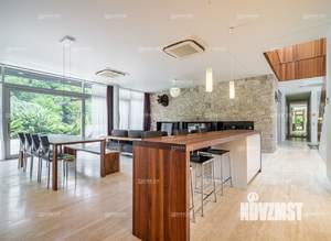 Дом 700м², 3-этажный, участок 110 сот.  