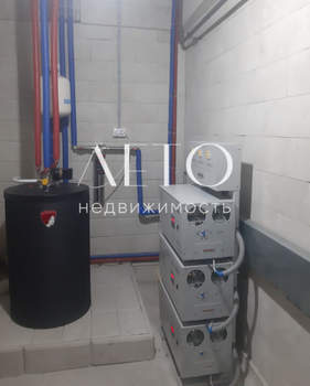 Дом 293м&sup2;, 3-этажный, участок 12 сот.  