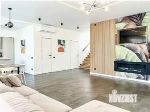 Дом 200м², 2-этажный, участок 10 сот.  