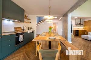 Дом 150м², 2-этажный, участок 7 сот.  