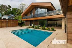 Дом 280м², 2-этажный, участок 8 сот.  