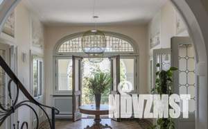 Дом 270м², 3-этажный, участок 15 сот.  