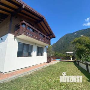 Дом 250м², 2-этажный, участок 10 сот.  