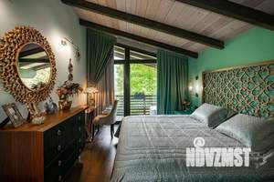 Коттедж 218м², 2-этажный, участок 6 сот.  