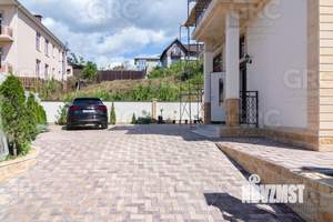 Дом 230м&sup2;, 2-этажный, участок 3 сот.  