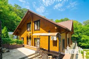 Дом 300м², 2-этажный, участок 14 сот.  