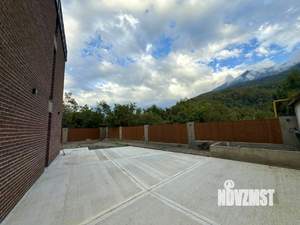 Дом 300м², 3-этажный, участок 5 сот.  