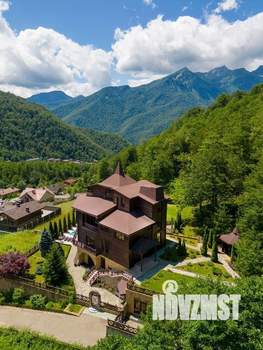 Коттедж 1200м², 4-этажный, участок 50 сот.  