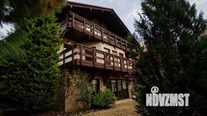 Дом 382м&sup2;, 3-этажный, участок 14 сот.  